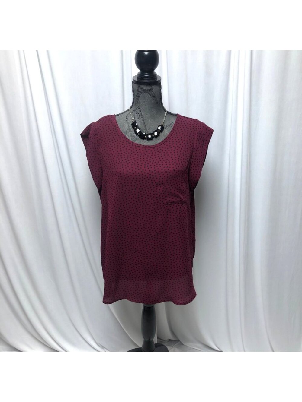Alice Blue Blouse Womens Size XL Burgundy Black Dots Round Neck Cap Sleeve Top